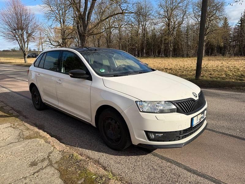 Gebraucht Skoda Rapid Monte Carlo 110 PS (80 kW) 2016 Weiß Kleinwagen