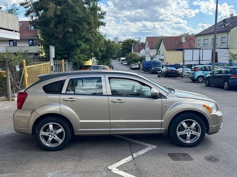 Gebraucht Dodge Caliber SE 150 PS (110 kW) 2010 Gold Kleinwagen