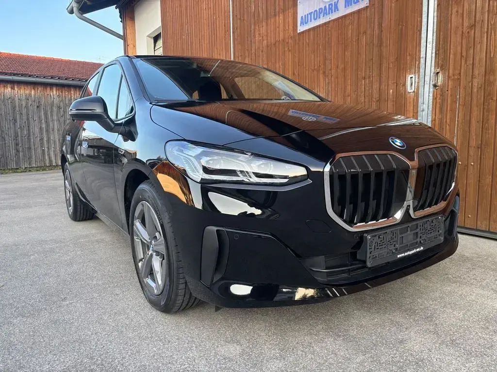 Gebraucht BMW 225 245 PS (180 kW) 2022 Schwarz Van / Kleinbus