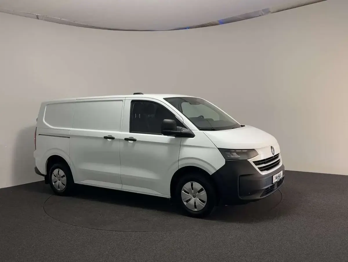 Neu VW T7 150 PS (110 kW) 2026 Weiß Van