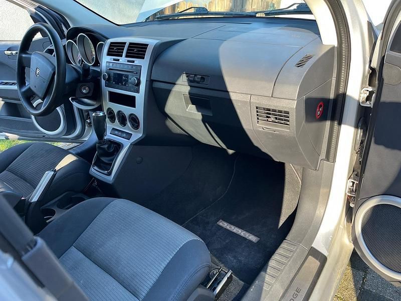 Second-hand Dodge Caliber 154 CP (113 kW) 2010 Argintiu Hatchback