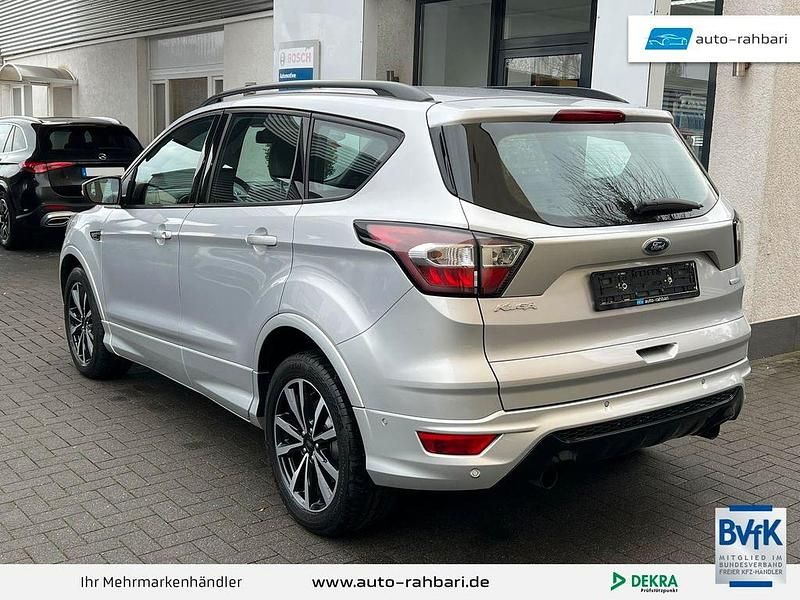 Gebraucht Ford Kuga ST-Line 150 PS (110 kW) 2018 Polarsilber metallic SUV