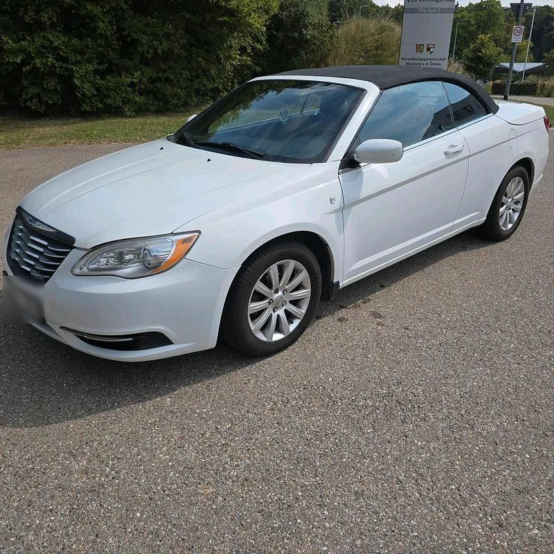 Gebraucht Chrysler 200 174 PS (127 kW) 2012 Weiß Cabrio