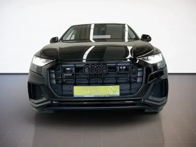 Gebraucht Audi Q8 S-Line 286 PS (210 kW) 2023 Mythosschwarz metallic SUV