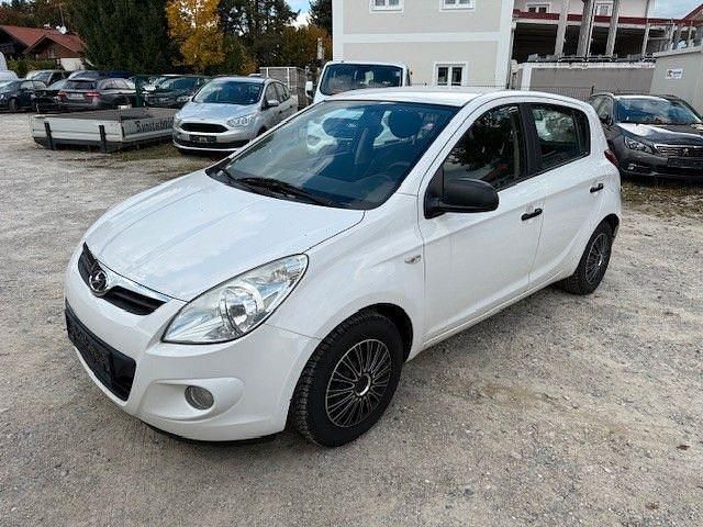 Gebraucht 2012 Hyundai i20 Limousine | 1.999 € (Guter Preis) - Bild 1/4