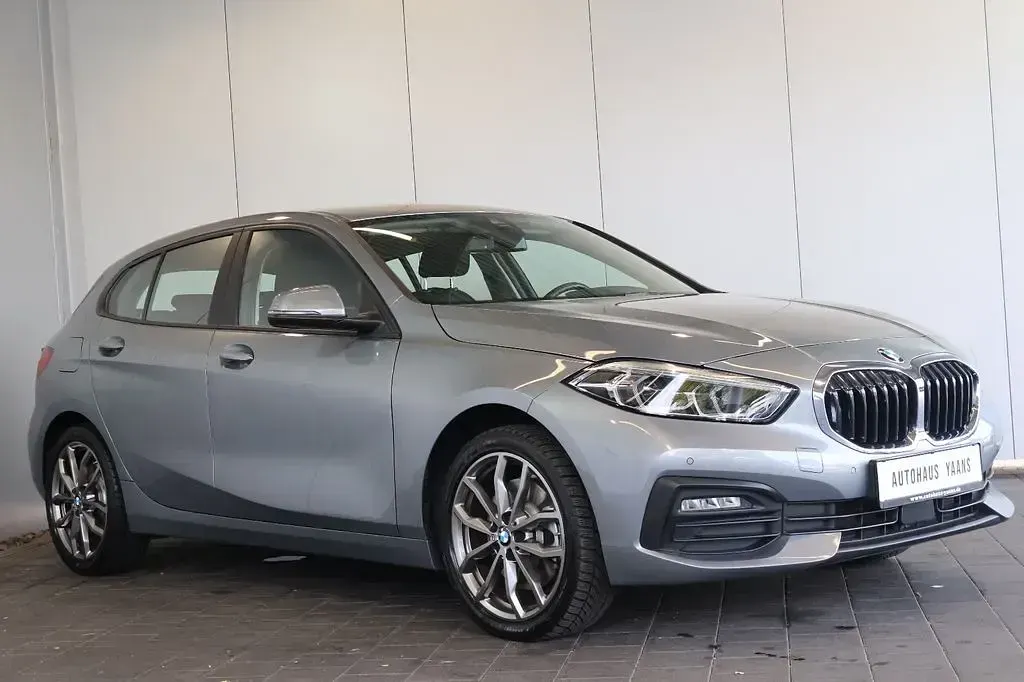 Gebraucht BMW 120 Advantage 178 PS (130 kW) 2024 Grau Kleinwagen