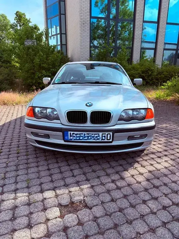 Gebraucht BMW 318 118 PS (86 kW) 2000 Silber Limousine