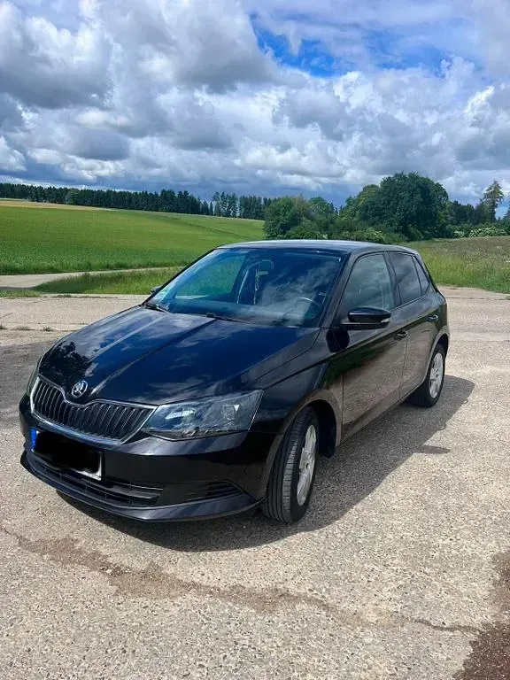 Gebraucht Skoda Fabia Ambition 95 PS (69 kW) 2018 Schwarz Limousine