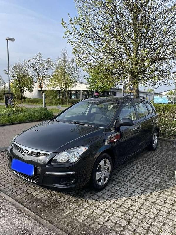 Gebraucht 2009 Hyundai i30 Classic Kombi | 1.350 € (Guter Preis) - Bild 1/4