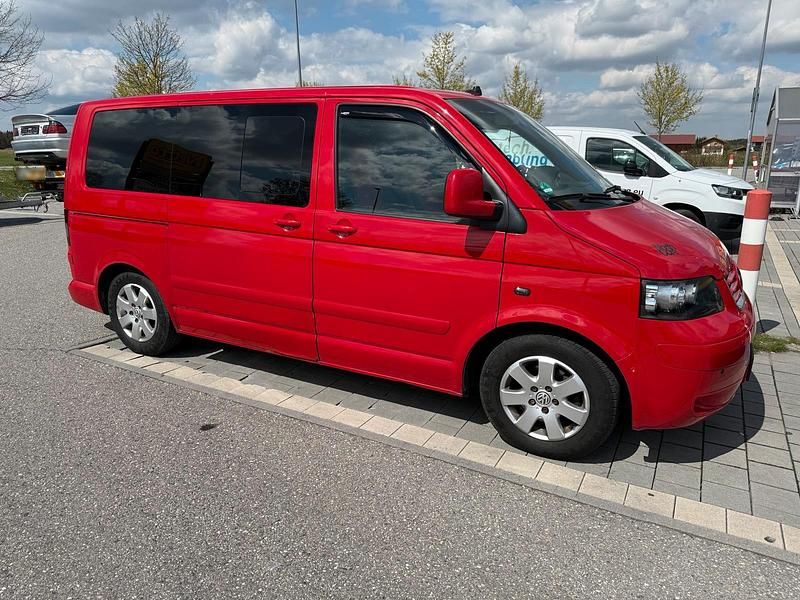 Second-hand VW T5 174 CP (127 kW) 2004 Roșu Van