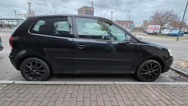 Gebraucht VW Polo 80 PS (58 kW) 2006 Schwarz Kleinwagen