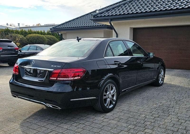 Gebraucht Mercedes E350 Avantgarde 258 PS (189 kW) 2013 Schwarz Limousine