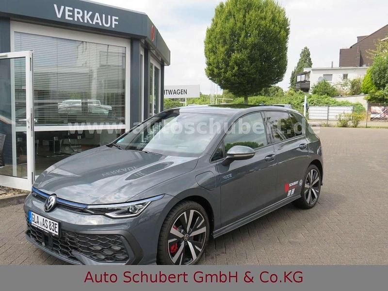 Delfingrau metallic Gebraucht 2024 VW Golf GTE Limousine | 38.900 € (Fairer Preis) - Bild 1/4