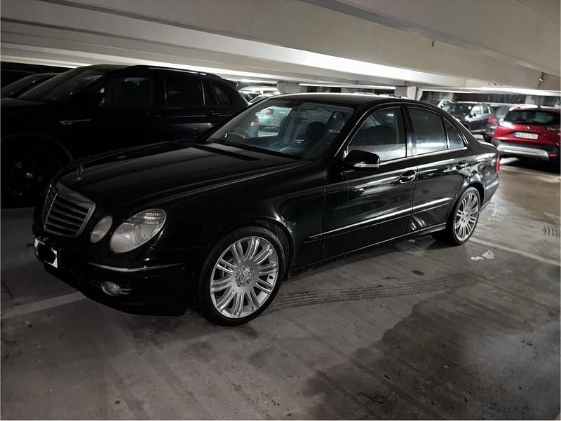 Schwarz Gebraucht 2007 Mercedes E280 Limousine | 8.799 € (Teuer) - Bild 1/4