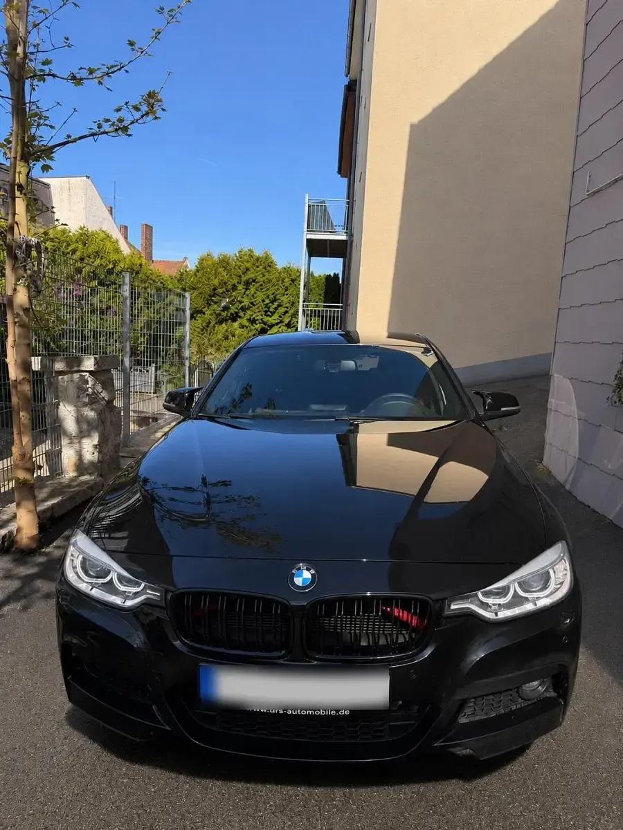 Gebraucht BMW 318 143 PS (105 kW) 2013 Schwarz Limousine