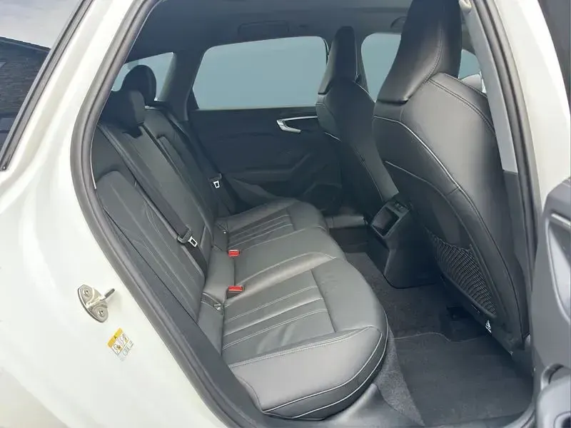 Gebraucht Audi A5 204 PS (150 kW) 2025 Weiß Kombi