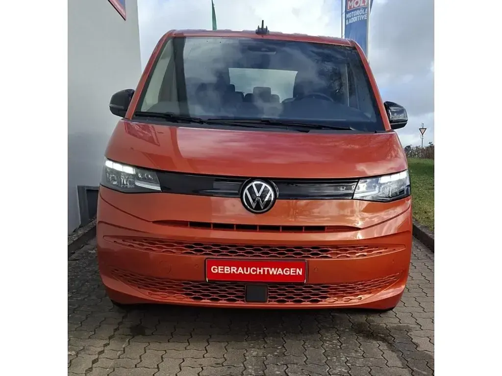 Gebraucht VW Multivan S 136 PS (100 kW) 2022 Energetic orange (metallic) Van / Kleinbus