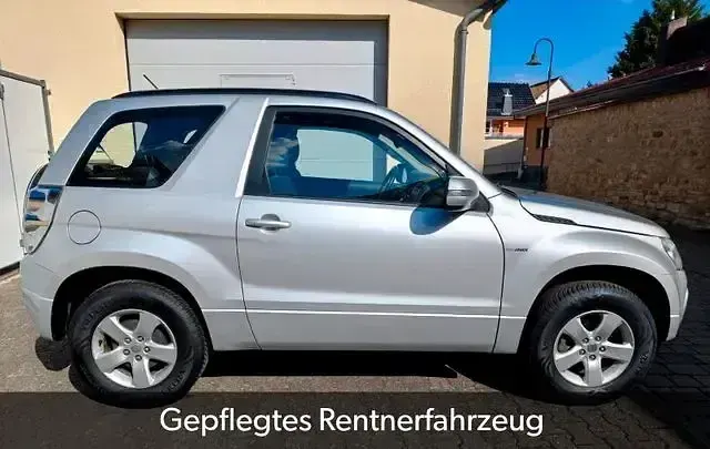 Gebraucht Suzuki Grand Vitara City 106 PS (77 kW) 2010 Silber SUV