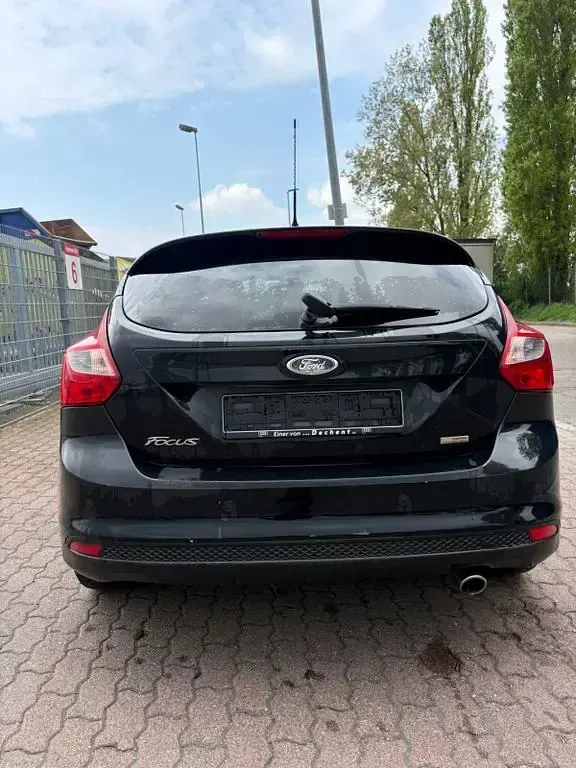 Gebraucht Ford Focus Titanium 150 PS (110 kW) 2012 Schwarz Limousine