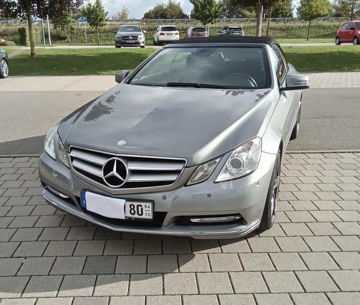 Grau Gebraucht 2011 Mercedes E200 Avantgarde Cabrio | 12.750 € (Guter Preis) - Bild 1/4