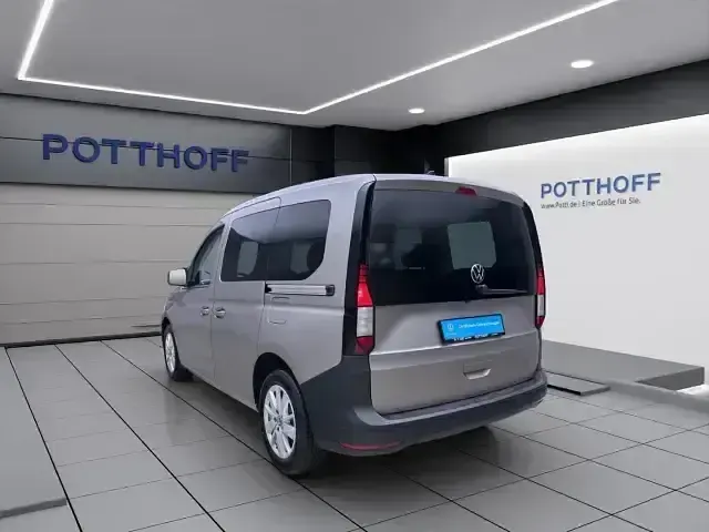 Gebraucht VW Caddy Basis 102 PS (75 kW) 2025 Beige Van / Kleinbus