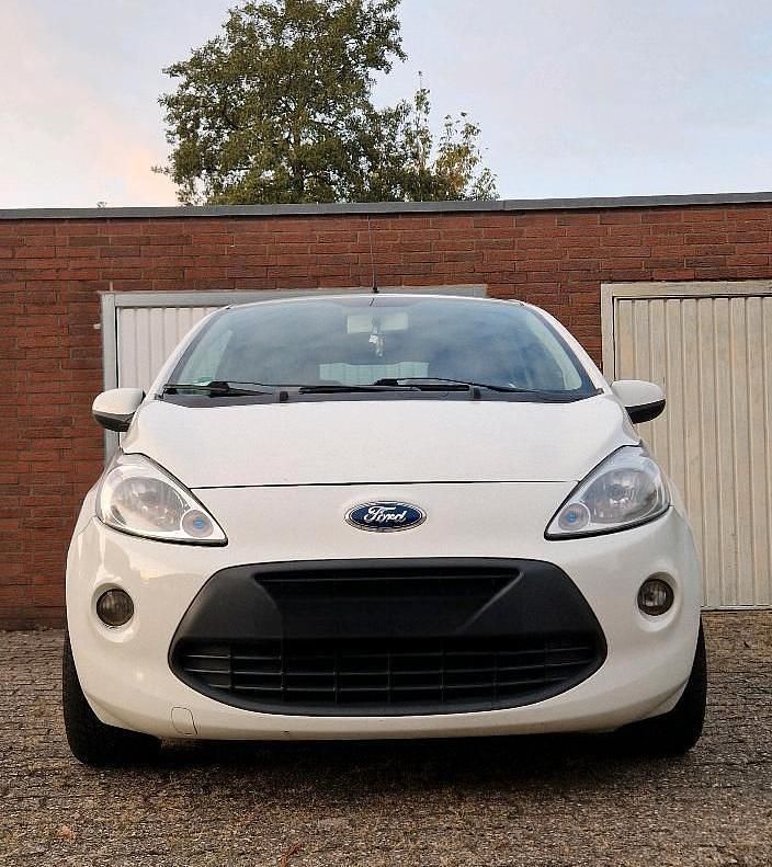 Weiß Gebraucht 2008 Ford Ka Kleinwagen | 2.190 € (Fairer Preis) - Bild 1/4