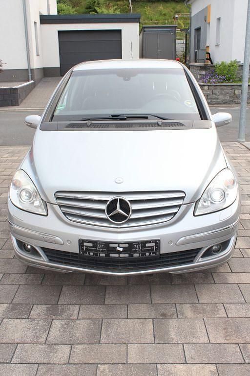 Silber Gebraucht 2005 Mercedes B170 Van / Kleinbus | 1.900 € (Superpreis) - Bild 1/4