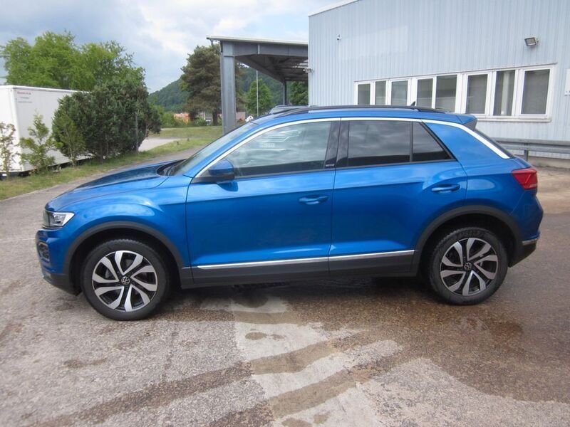 Blau Gebraucht 2021 VW T-Roc Active SUV | 18.999 € (Fairer Preis) - Bild 1/4