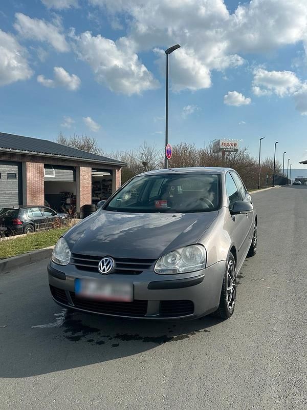 Gebraucht VW Golf V 101 PS (74 kW) 2005 Grau Kleinwagen