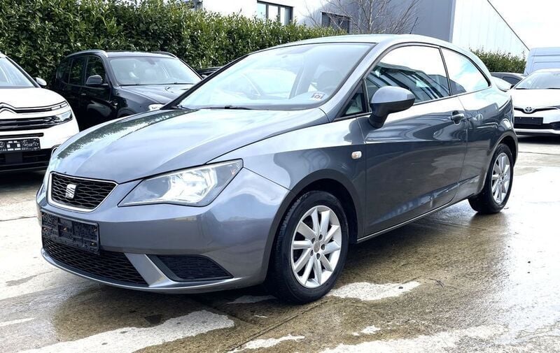 Grau Gebraucht 2013 Seat Ibiza SC Style Kleinwagen | 4.490 € (Fairer Preis) - Bild 1/4