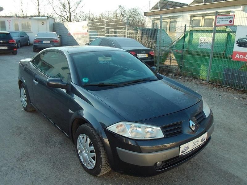 Gebraucht Renault Mégane Cabriolet Dynamique 113 PS (83 kW) 2005 Schwarz Cabrio