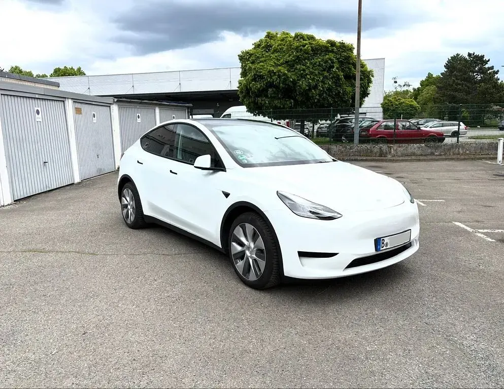 Gebraucht Tesla Model Y 219 kW (299 PS) 2023 Weiß SUV