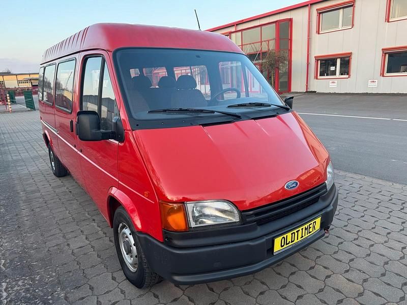 Second-hand Ford Transit 86 CP (63 kW) 1993 Roșu Monovolum