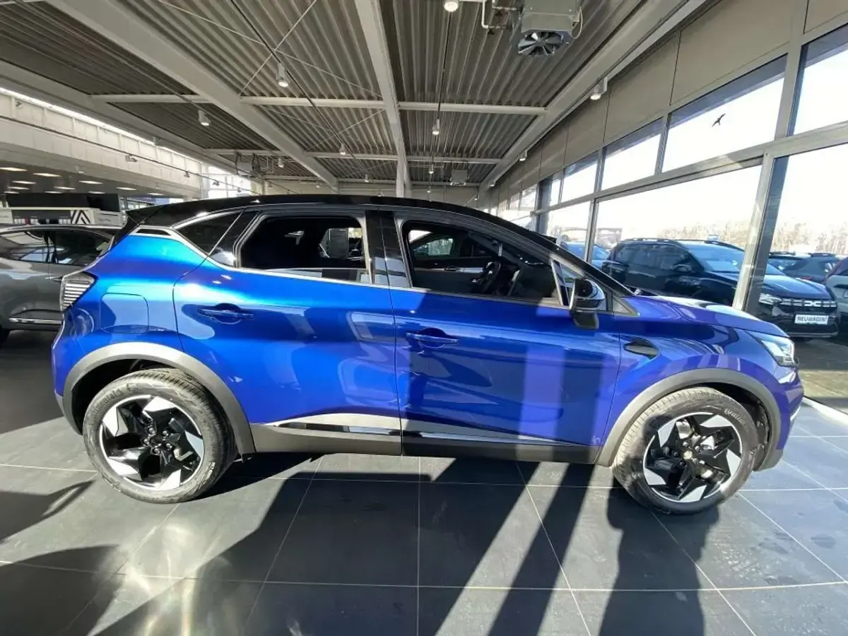 Używany Renault Captur Techno 140 KM (102 kW) 2025 Niebieski SUV