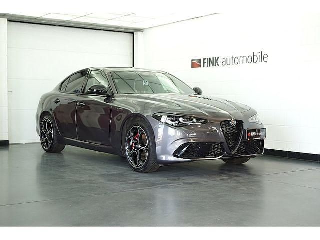 Grau Gebraucht 2024 Alfa Romeo Giulia Veloce Limousine | 35.220 € (Superpreis) - Bild 1/2