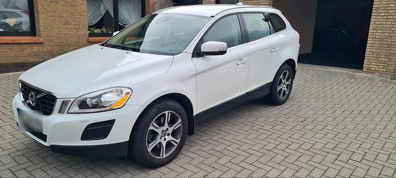 Occasion Volvo XC60 160 ch (117 kW) 2012 Blanc SUV