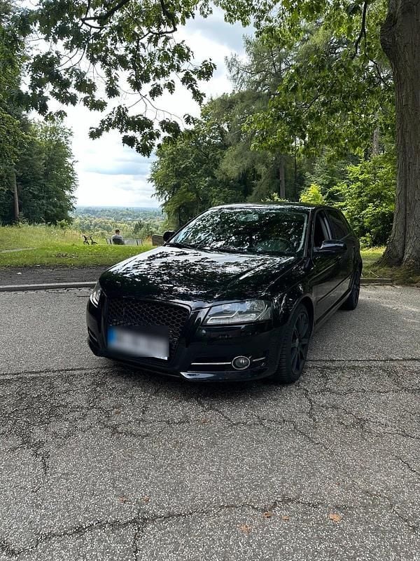 Schwarz Gebraucht 2012 Audi A3 Sportback Limousine | 6.899 € (Fairer Preis) - Bild 1/4