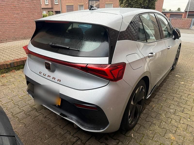 Neu Cupra Born 169 kW (231 PS) 2025 Silber Kleinwagen