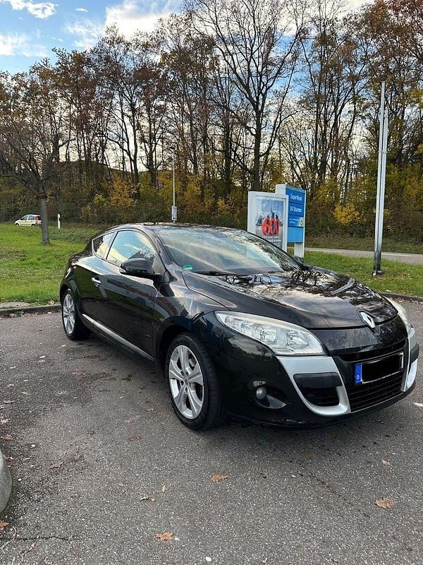 Schwarz Gebraucht 2009 Renault Mégane Coupé Dynamique Coupé | 2.500 € (Fairer Preis) - Bild 1/4