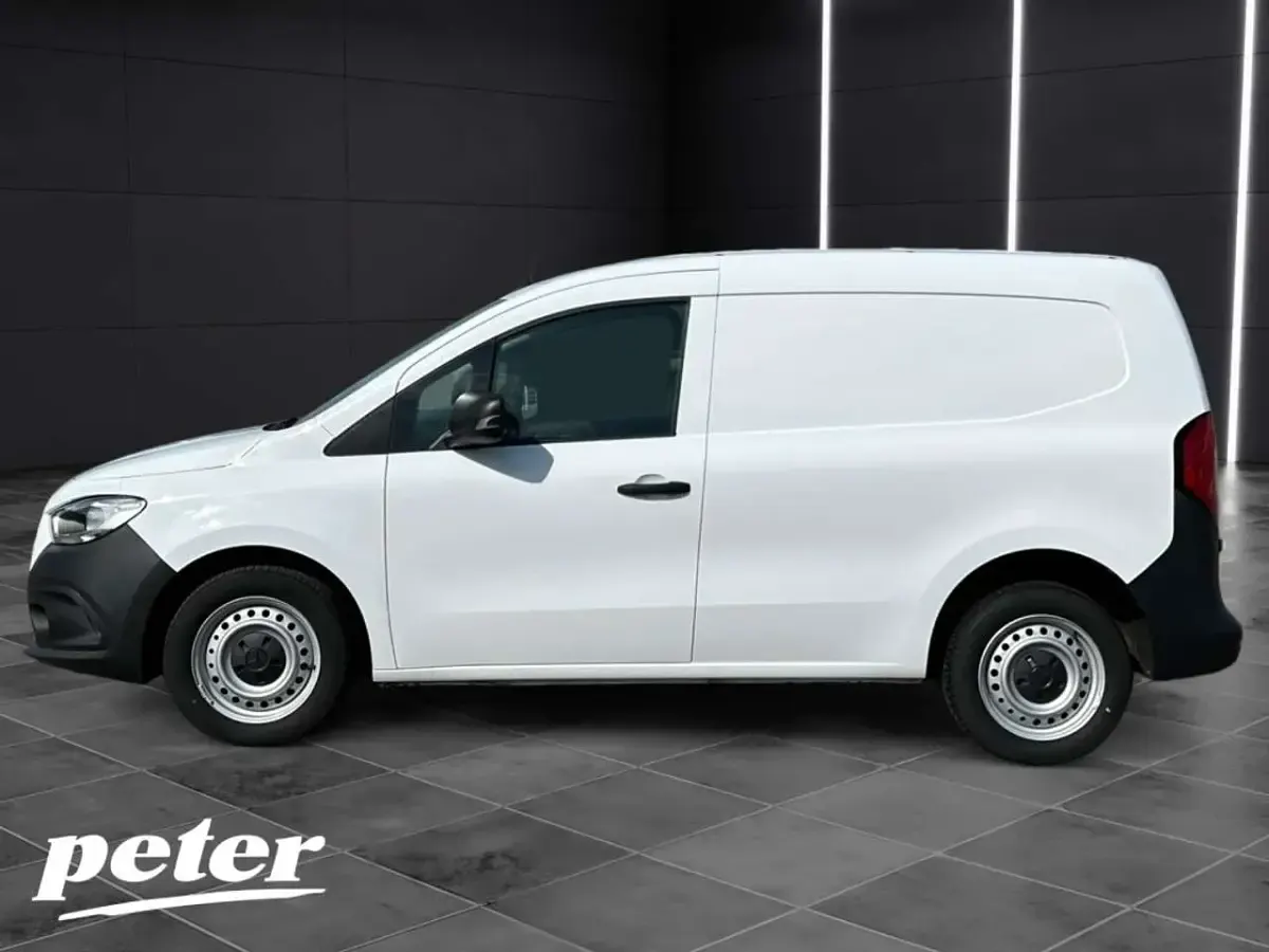 Gebraucht Mercedes Citan 108 75 PS (55 kW) 2024 Arktikweiß Van / Kleinbus