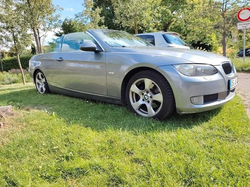 Gebraucht BMW 320 Cabriolet Sport Line 177 PS (130 kW) 2010 Grau Cabrio