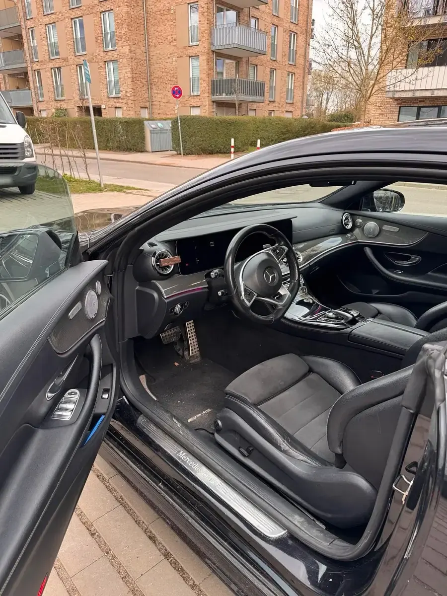 Gebraucht Mercedes E220 194 PS (142 kW) 2017 Schwarz Coupé