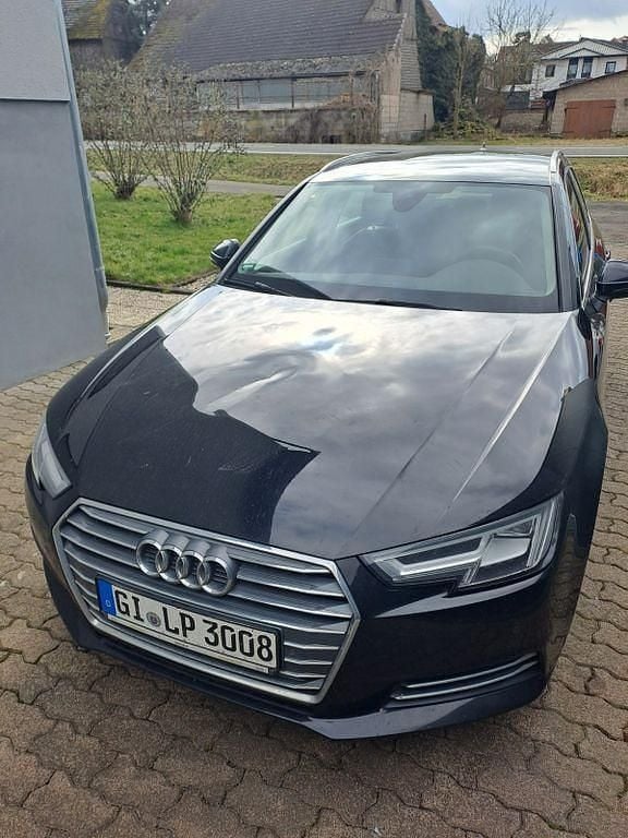 Gebraucht Audi A4 Ambiente 190 PS (139 kW) 2017 Schwarz Limousine