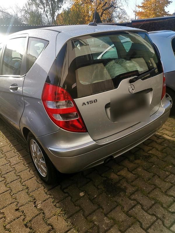 Używany Mercedes A150 95 KM (69 kW) 2006 Srebrny Sedan/Limuzyna