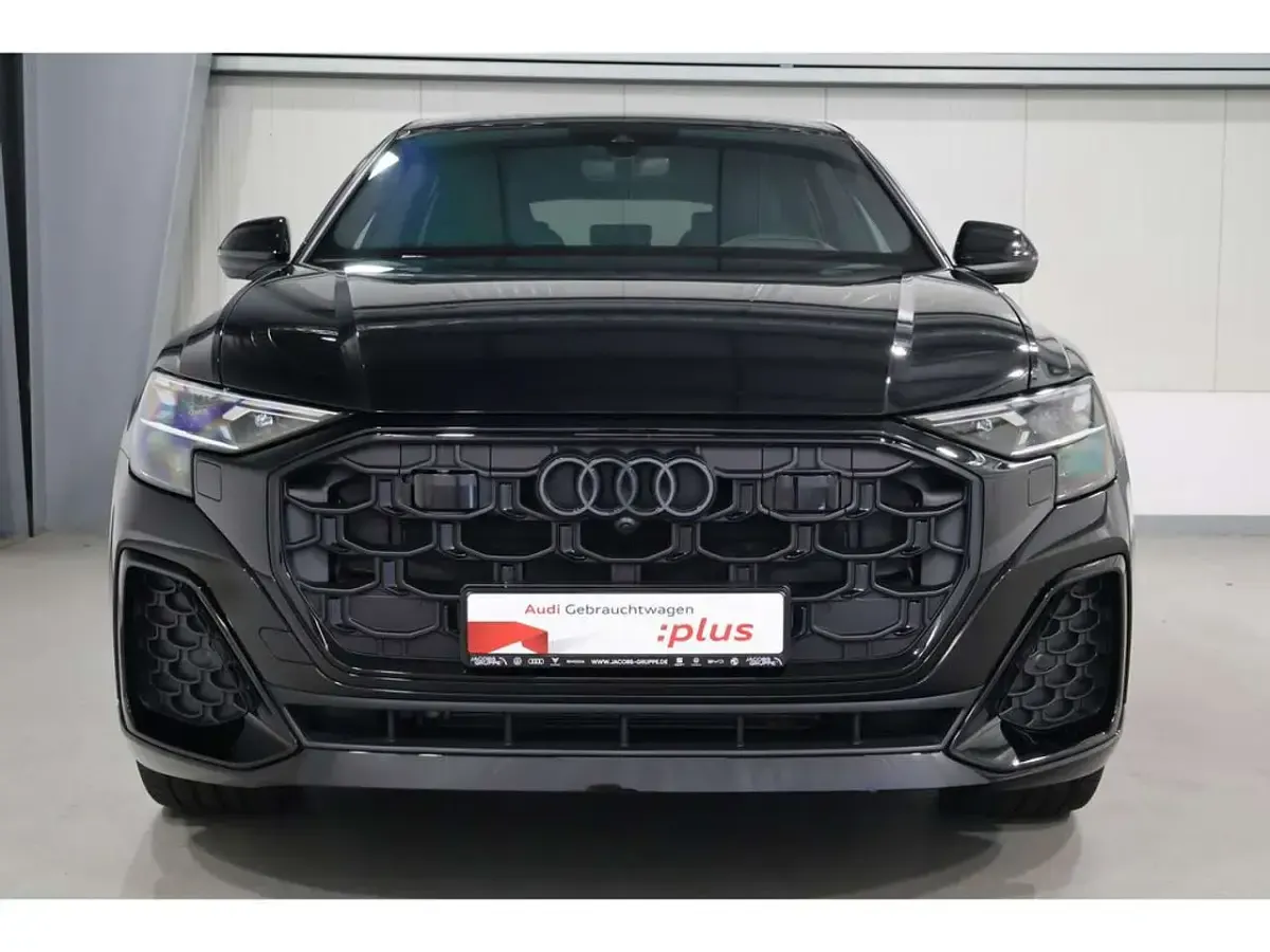 Gebraucht Audi Q8 Sport 286 PS (210 kW) 2025 Mythosschwarz metallic SUV
