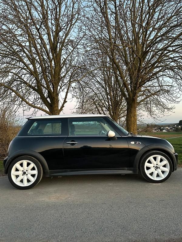 Gebraucht Mini Cooper S 163 PS (119 kW) 2002 Schwarz Kleinwagen