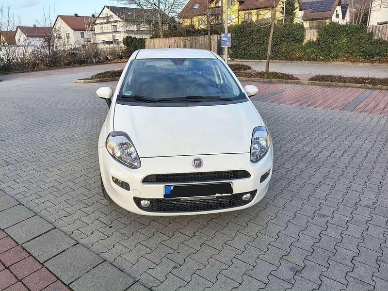 Weiß Gebraucht 2017 Fiat Punto Evo Kleinwagen | 7.000 € - Bild 1/4