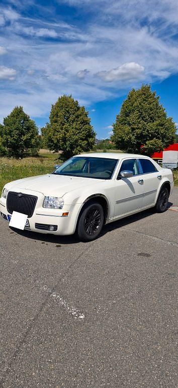 Weiß Gebraucht 2008 Chrysler 300C Limousine | 4.900 € (Superpreis) - Bild 1/4