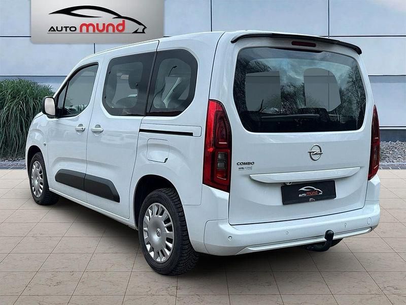 Gebraucht Opel Combo Life Edition 102 PS (75 kW) 2022 Weiß Van / Kleinbus