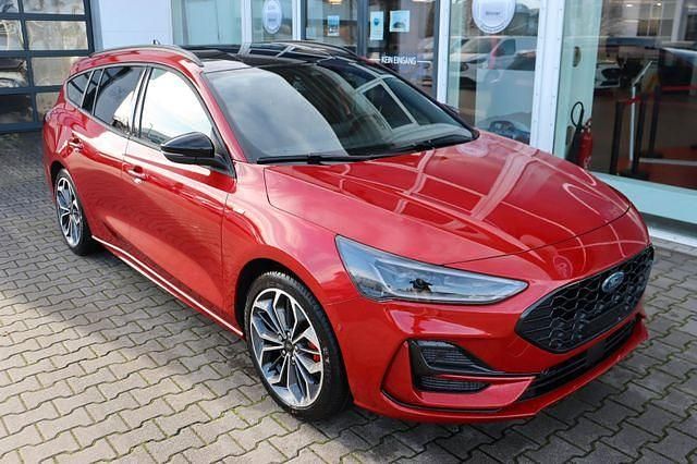 Neu Ford Focus ST-Line X 155 PS (114 kW) 2025 Fantastic red metallic Kombi